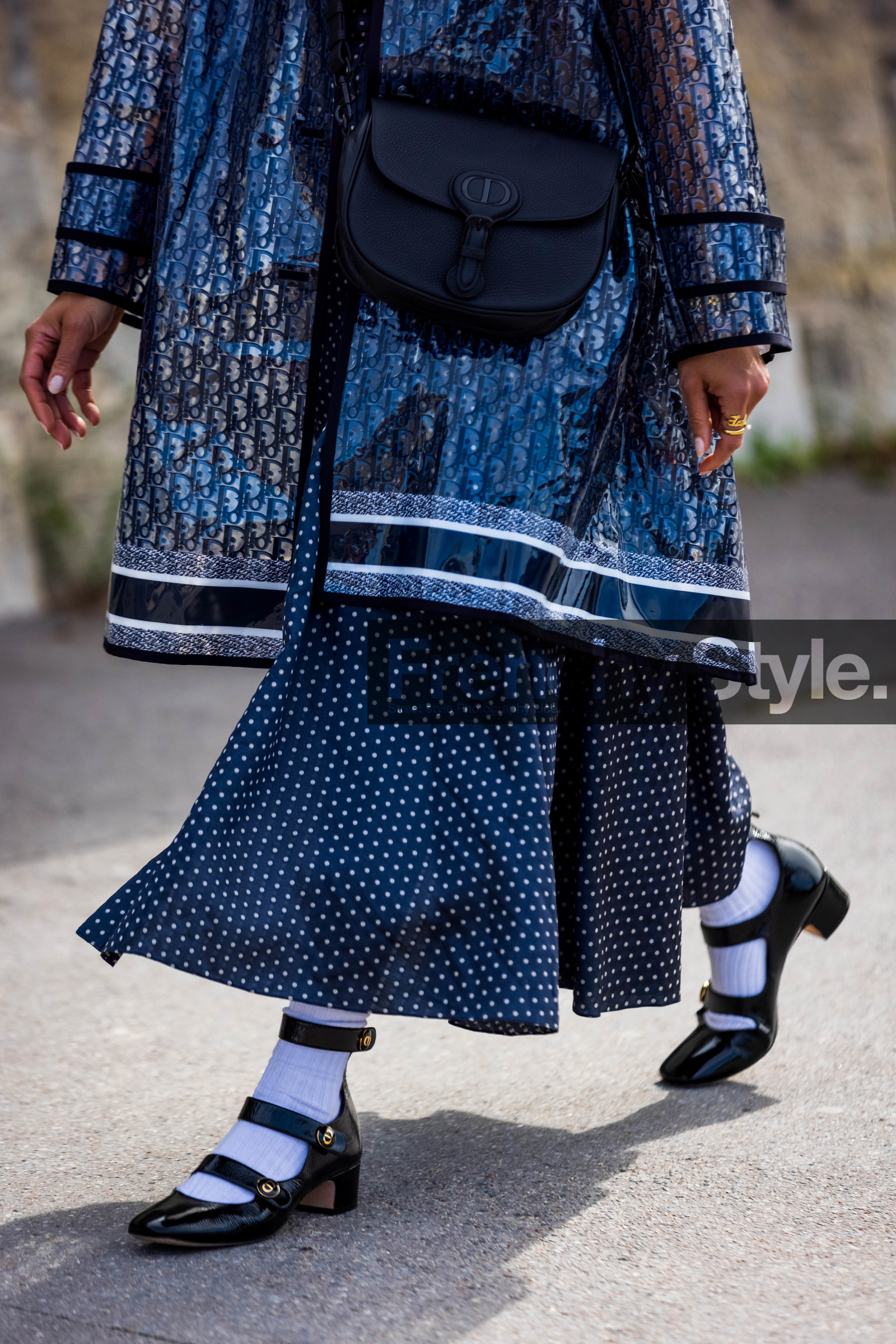 babies, bag, black babies, black bag, crossbody bag, dio raincoat, dior bag, dior look, dior print, dots, dots dress, dress, leather bag, logo print, navy skirt, patent babies, patent sandals, printed skirt, raincoat, rings, sock, transparent raincoat, white sock, street style, jonathan paciullo, FW, frenchystyle, fashion week, PFW, PARIS, SPRING SUMMER 2022, SS 22, vertical, atmosphere details