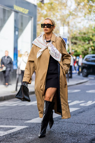 bag, beige trenchcoat, black boots, black dress, black sunglasses, boots, camel trenchcoat, dress, Justyna Czerniak, leather bag, leather boots, printed scarf, scarf, sunglasses, trench, white scarf, street style, jonathan paciullo, FW, frenchystyle, fashion week, PFW, PARIS, SPRING SUMMER 2022, SS 22, vertical, full length