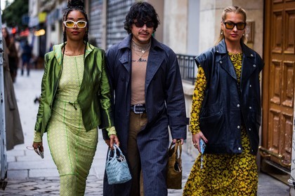 bag, belt, black sunglasses, blue bag, brown bag, color, dress, floral dress, flower print, green dress, green jacket, grey trenchcoat, jacket, leather bag, leather jacket, Maria Wos, menswear, nude turtleneck, Petra Henriette, print, printed dress, Rune Jatoche, sleveless perfecto, sunglasses, trenchcoat, white sunglasses, yellow dress, street style, jonathan paciullo, FW, frenchystyle, fashion week, PFW, PARIS, SPRING SUMMER 2022, SS 22, horizontal, atmosphere details