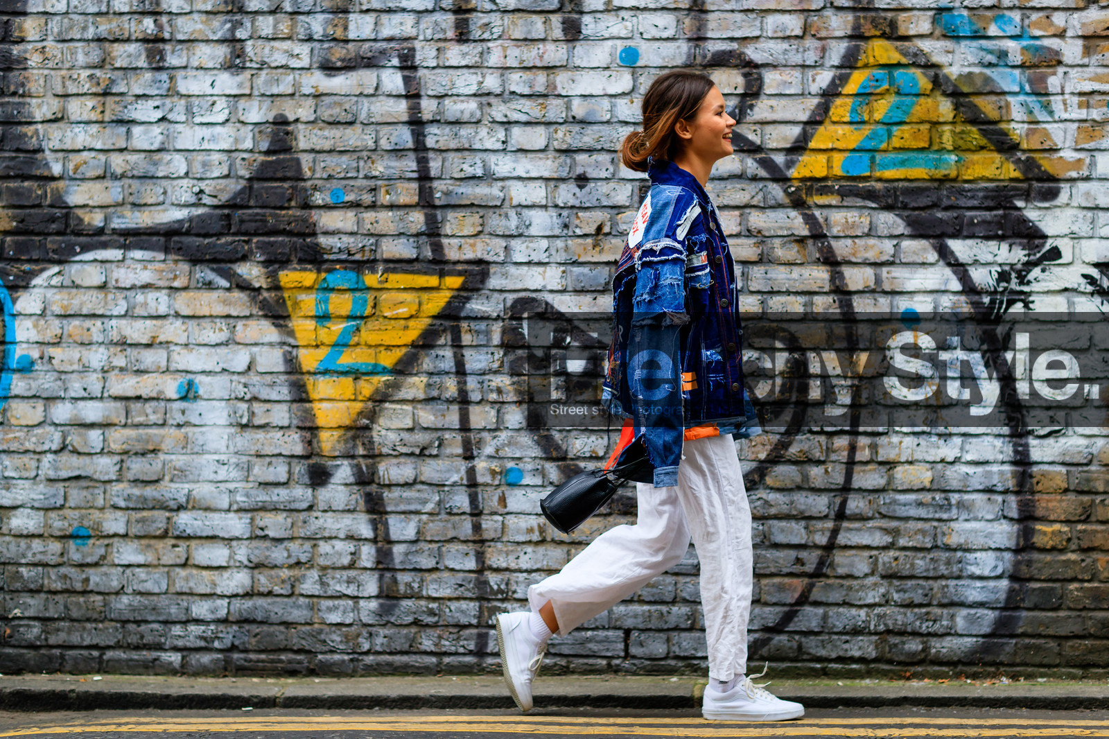 adidas, atmosphere details, black bag, blue denim, denim jacket, embroidered jacket, fashion week, frenchystyle, full length, FW, horizontal, jonathan paciullo, leather bag, leather sneakers, LFW, LONDON, SPRING SUMMER 2017, SS 17, street style, trousers, vans, white pants, white sneakers, woman