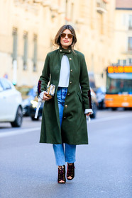 AUTUMN WINTER 2017-2018, AW 17-18, blue denim, bordeaux, burgundy, denim pants, FALL WINTER 2017-2018, fashion week, frenchystyle, full length, FW, FW 17-18, gold bag, golden details, green coat, high heels, jeans, jonathan paciullo, leather bag, leather shoes, louis vuitton, metallic bag, MFW, MILAN, military coat, red shoes, street style, sunglasses, trousers, velvet, vertical, white top