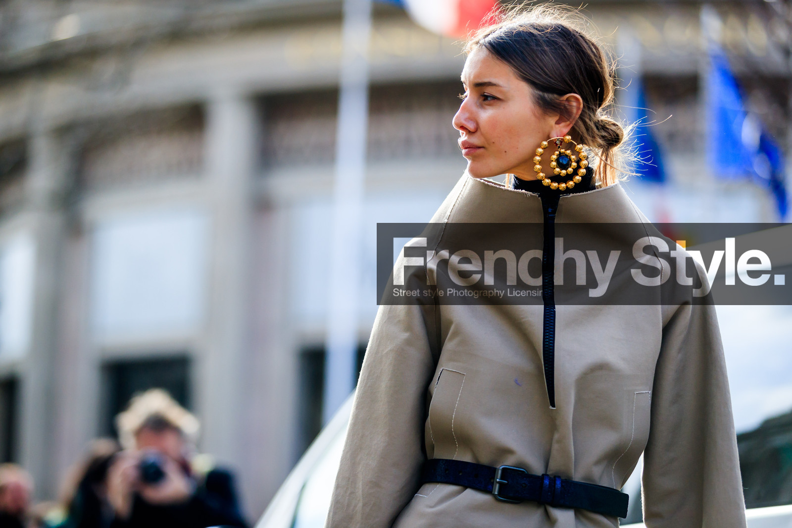 atmosphere details, AUTUMN WINTER 2017-2018, AW 17-18, beige dress, black belt, detail, earrings, FALL WINTER 2017-2018, fashion week, frenchystyle, FW, FW 17-18, horizontal, jonathan paciullo, julie pelipas, PARIS, PFW, street style, zip