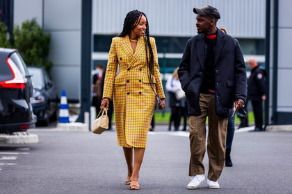 bag, balenciaga coat, beige bag, beige mules, beige sandals, black cap, black jacket, black knitwear, brown pants, cap, check, coat, color, converse, fluo pink, jacket, knitwear, menswear, mules, pants, print, printed coat, sandals, Shiona Turini, tartan coat, tartan pants, telfar bag, white conserve, yellow coat, PARIS, PFW, fashion week, frenchystyle, FW, jonathan paciullo, street style, SPRING SUMMER 2022, SS 22, horizontal, atmosphere details, full length