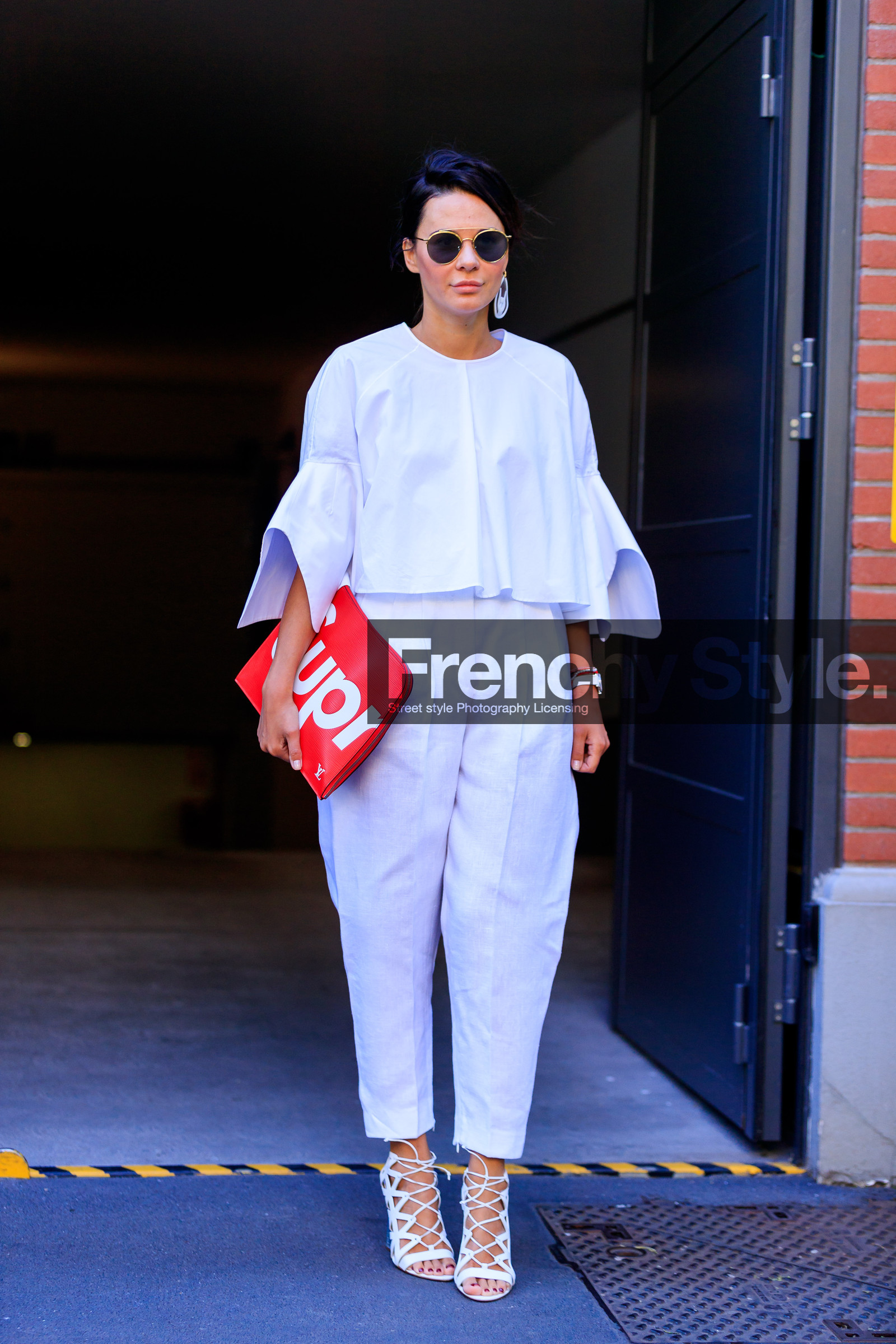 fashion week, frenchystyle, full length, FW, graphic bag, high heels, jonathan paciullo, leather bag, leather shoes, louis vuitton, MFW, MILAN, printed bag, red bag, SPRING SUMMER 2018, SS 18, street style, sunglasses, supreme, trousers, vertical, white pants, white shirt, white shoes