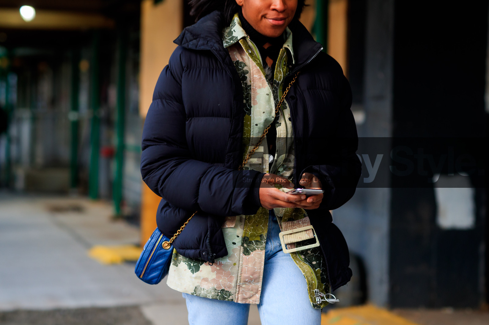black jacket, blue bag, blue denim, denim pants, down jacket, floral, green jacket, jeans, leather bag, printed jacket, trousers, street style, jonathan paciullo, FW, frenchystyle, fashion week, NYFW, NEW YORK, AUTUMN WINTER 2018-2019, AW 18-19, FALL WINTER 2018-2019, FW 18-19, atmosphere details, horizontal, detail