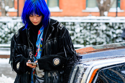 atmosphere details, AUTUMN WINTER 2017-2018, AW 17-18, black bag, black jacket, blue shirt, detail, dyed hair, FALL WINTER 2017-2018, fashion week, floral, flower, frenchystyle, fringes, FW, FW 17-18, horizontal, jonathan paciullo, leather bag, model, NEW YORK, NYFW, printed shirt, street style, suede jacket, trousers