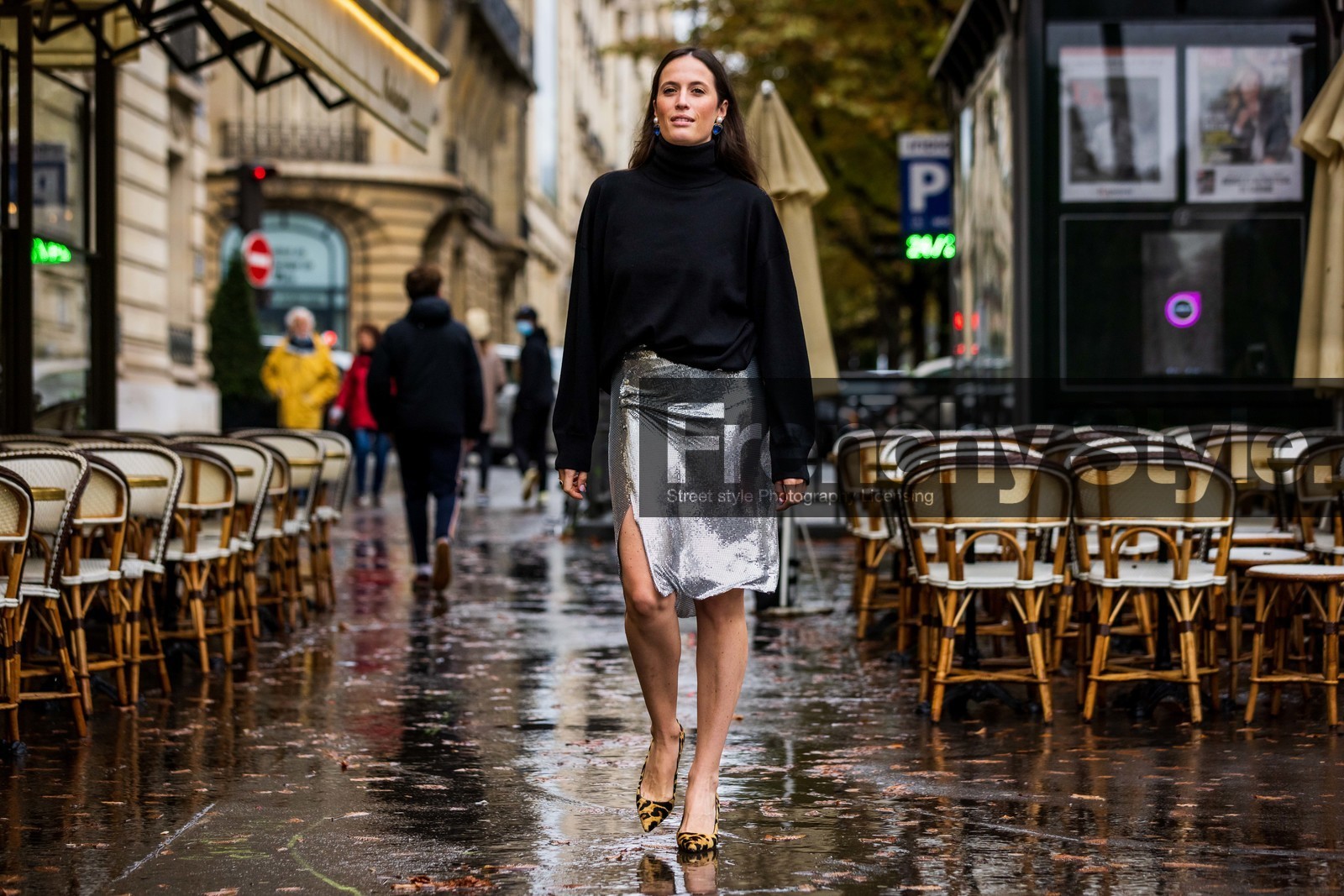 animal print, Astrid Boutrot, black turtleneck, earrings, heels, leopard heels, leopard shoes, printed heels, sequins, silver skirt, skirt, splited skirt, turtleneck, fashion week, frenchystyle, FW, jonathan paciullo, street style, PFW, PARIS, SPRING SUMMER 2022, SS 22, atmosphere details, full length, horizontal