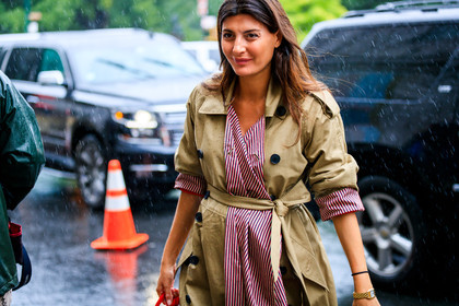 beige coat, giovanna battaglia, stripes, trench coat, street style, jonathan paciullo, FW, frenchystyle, fashion week, NYFW, NEW YORK, SPRING SUMMER 2019, SS 19, atmosphere details, horizontal, detail