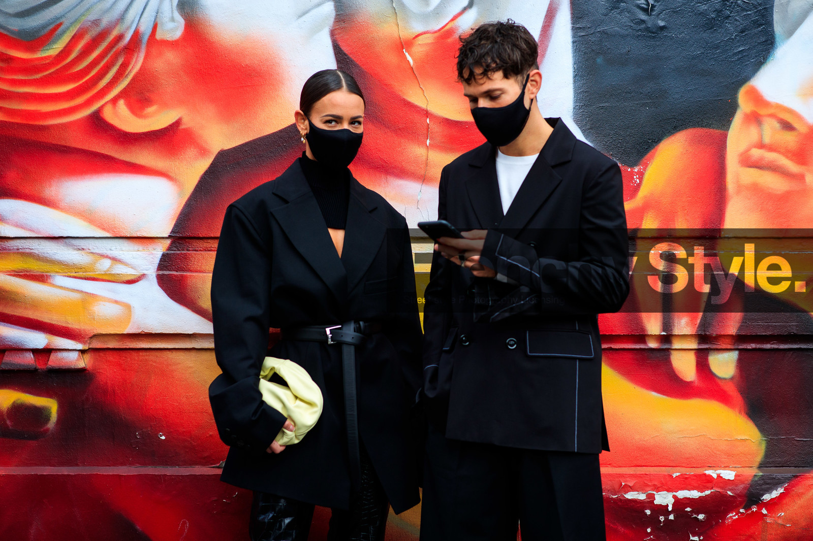 alice barbier, alice & j.s, JS roques, black leather pants, black leather belt, animal skin pants, flare pants, belted jacket, turtleneck pullover, black pullover, low necked jacket, low necked pullover, openwork pullover, white leather clutch, oversize jacket, black jacket, black bermuda shorts, socks, covid face mask, fashion week, frenchystyle, FW, jonathan paciullo, street style, PFW, PARIS, SPRING SUMMER 2021, SS 21, horizontal, atmosphere details, detail