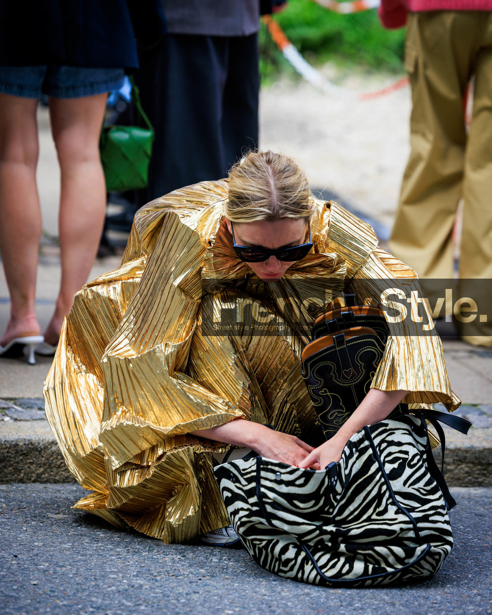 fashion week, frenchystyle, FW, jonathan paciullo, street style, COPENHAGEN, SPRING SUMMER 2024, SS 24, vertical, atmosphere details, detail