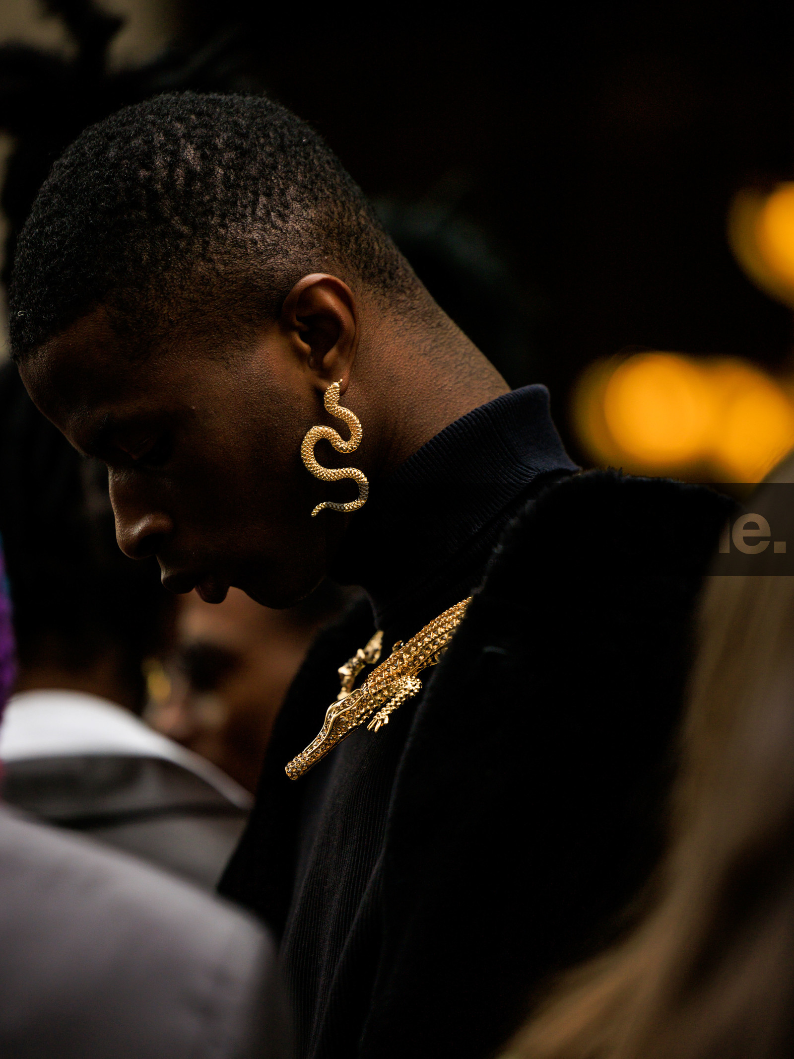 close up, jewelry, snaker earring, golden earring, golden necklace, croco necklace, fashion week, frenchystyle, FW, jonathan paciullo, street style, AUTUMN WINTER 2022-2023, FALL WINTER 2022_2023, FW 22-23, PFW, PARIS, vertical, detail