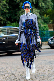 blue belt, blue dress, blue hair, checked dress, dyed hair, fashion week, frenchystyle, fringes, full length, FW, graphic dress, high heels, jonathan paciullo, kenzo, leather bag, leather belt, leather shoes, MENSWEAR, PARIS, PFW, red lips, see through, sita abellan, SPRING SUMMER 2018, SS 18, street style, sunglasses, tulle, turtleneck sweater, vertical, white boots, white top