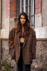 chanel belt, black bag, grey crop top, black pants, blazer, brown blazer, chanel bag, Chiara Totire, choker, crop top, flare pants, knitted pants, oversize blazer, pants, printed blazer, quilted bag, ribbed pants, tartan blazer, fashion week, frenchystyle, FW, jonathan paciullo, street style, PFW, PARIS, SPRING SUMMER 2022, SS 22, vertical, atmosphere details