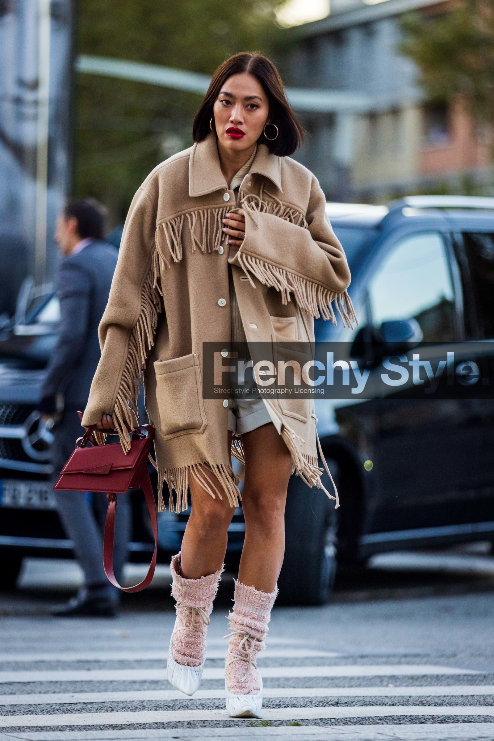 acne studios bag, bag, beige jacket, burgundy bag, fringes jacket, jacket, leather bag, pink socks, red bag, sandals, socks, Tiffany Hsu, white sandals, wool socks, street style, jonathan paciullo, FW, frenchystyle, fashion week, PFW, PARIS, SPRING SUMMER 2022, SS 22, vertical, full length