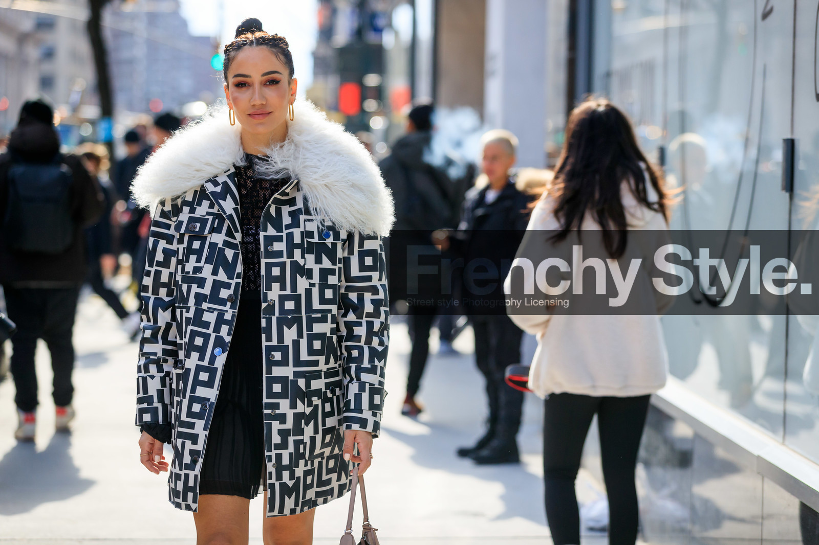 tamara kalinic, longchamps coat, white coat, black coat, fur coat, logo printed coat, monogrammed coat, longchamps dress, pleated dress, black dress, lace dress, monogrammed dress, prada bag, light beige bag, hand bag, black sunglasses, strassed sunglasses, golden earrings, dangling earrings, mini dress, fashion week, frenchystyle, FW, jonathan paciullo, street style, FALL WINTER 2020-2021, AUTUMN WINTER 2020-2021, FW 20-21, horizontal, atmosphere details, detail, NYFW, NEW YORK
