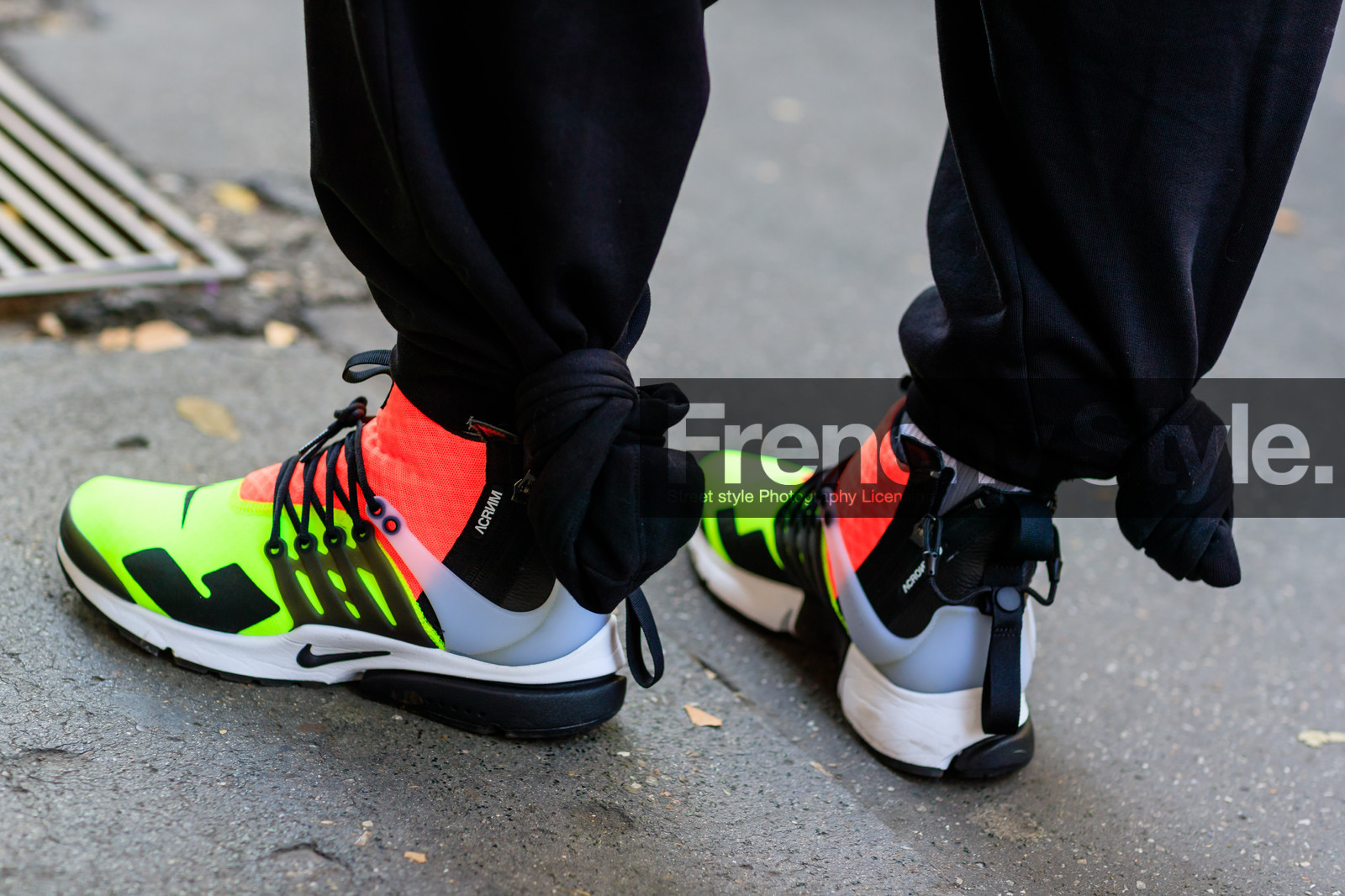 atmosphere details, back detail, black pants, detail, fashion week, frenchystyle, FW, horizontal, jonathan paciullo, leather shoes, MFW, MILAN, nabile quenum, nike, sportswear, SPRING SUMMER 2017, SS 17, street style, streetwear, trousers