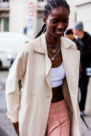 beige trenchcoat, crop top, necklace, pants, pink pants, silver necklace, trenchcoat, white crop top, street style, jonathan paciullo, FW, frenchystyle, fashion week, PFW, PARIS, SPRING SUMMER 2022, SS 22, vertical, atmosphere details, model