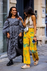 ballon sleeves, beige mules, beige sandals, beige tank top, black bag, black boots, boots, color, coperni bag, crossbody bag, dots, dress, fishnet bag, flare pants, floral pants, floral print, flower print, grey dress, jw anderson bag, long dress, mules, Oumayma Elboumeshouli, oversize dress, pants, print, printed pants, Selma Kaci, tank top, white bag, yellow pants, street style, jonathan paciullo, FW, frenchystyle, fashion week, PFW, PARIS, SPRING SUMMER 2022, SS 22, vertical, full length
