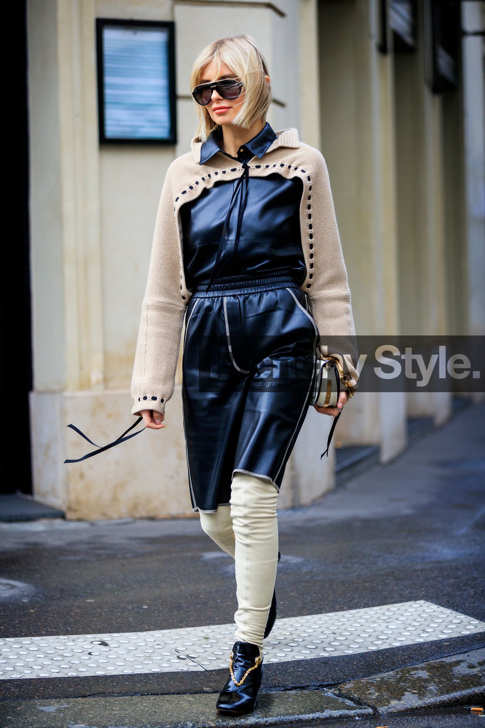 xenia adonts, black leather bermuda shorts, black leather shirt, black leather boots, white leather bag, white leather clutch, white leather boots, high boots, high heels boots, tight boots, beige pullover, cropped pullover, laced pullover, chloe bag, aviator sunglasses, tom ford sunglasses, fashion week, frenchystyle, FW, jonathan paciullo, street style, PFW, PARIS, AUTUMN WINTER 2020-2021, FALL WINTER 2020-2021, FW 20-21, vertical, full length