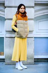 beige jacket, black bag, down jacket, leather bag, leather shoes, patagonia, sleeveless, white boots, yellow dress, fashion week, frenchystyle, FW, jonathan paciullo, street style, LFW, LONDON, AUTUMN WINTER 2019-2020, AW 19-20, FW 19-20, FALL WINTER 2019-2020, vertical, full length