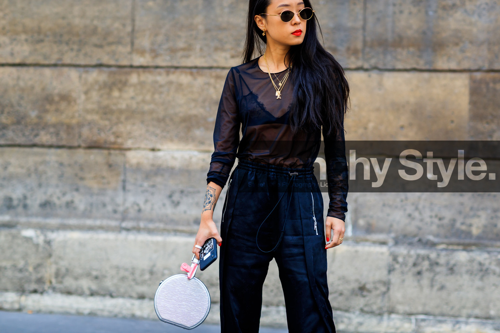 street style, jonathan paciullo, FW, frenchystyle, fashion week, PFW, PARIS, SPRING SUMMER 2019, SS 19, christina paik, horizontal, atmosphere details, detail