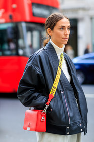 atmosphere details, beige turtleneck, black jacket, detail, erica pelosini, fashion week, frenchystyle, FW, grey jumpsuit, jonathan paciullo, leather bag, leather jacket, LFW, LONDON, off white, red bag, SPRING SUMMER 2018, SS 18, street style, trousers, vertical