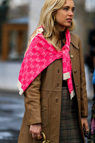 brown coat, checked, earrings, graphic skirt, gucci, pink sweater, plaid, printed skirt, PARIS, PFW, street style, jonathan paciullo, FW, frenchystyle, fashion week, AUTUMN WINTER 2019-2020, AW 19-20, FALL WINTER 2019-2020, FW 19-20, vertical, atmosphere details, detail