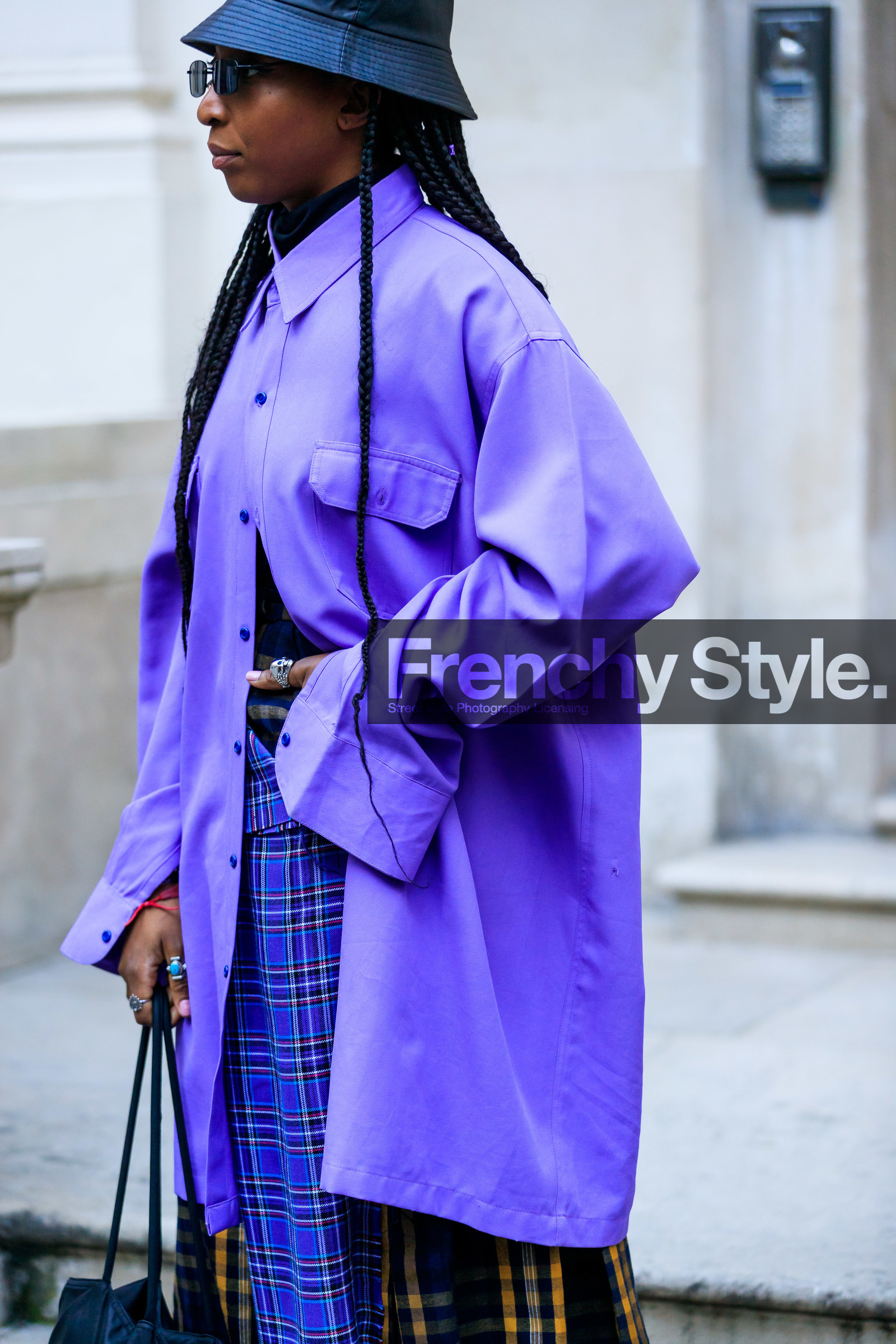 black hat, braids, bucket hat, checked, graphic skirt, oversize, plaid, pleated skirt, printed skirt, purple shirt, purple skirt, sunglasses, fashion week, frenchystyle, FW, jonathan paciullo, street style, LFW, LONDON, AUTUMN WINTER 2019-2020, AW 19-20, FW 19-20, FALL WINTER 2019-2020, vertical, atmosphere details, detail