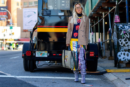 animal print, beige bag, black turtleneck, brown jacket, checked, fun sunglasses, gingham, glitter, graphic bag, graphic jacket, graphic shoes, graphic skirt, grey boots, gucci, high boots, high heels, leather bag, leather shoes, monogram, multicolor bag, multicolor skirt, plaid, printed bag, printed jacket, printed shoes, printed skirt, printed sweater, sequined skirt, striped skirt, sunglasses, tartan, street style, jonathan paciullo, FW, frenchystyle, fashion week, NYFW, NEW YORK, AUTUMN WINTER 2018-2019, AW 18-19, FALL WINTER 2018-2019, FW 18-19, atmosphere details, horizontal, full length