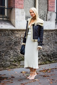 aviator jacket, bag, beige dress, black pouch, bottega veneta bag, brown jacket, choker, dress, jacket, Kate Davidson Hudson, knitted dress, leather bag, leather jacket, leather pouch, pouch, ribbed dress, sandals, white sandals, fashion week, frenchystyle, FW, jonathan paciullo, street style, PFW, PARIS, SPRING SUMMER 2022, SS 22, vertical, full length