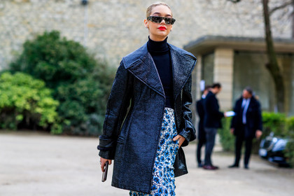 atmosphere details, AUTUMN WINTER 2017-2018, AW 17-18, black jacket, black sweater, blue skirt, detail, FALL WINTER 2017-2018, fashion week, floral, flowers, frenchystyle, FW, FW 17-18, horizontal, jonathan paciullo, leather jacket, PARIS, PFW, printed skirt, street style, sunglasses