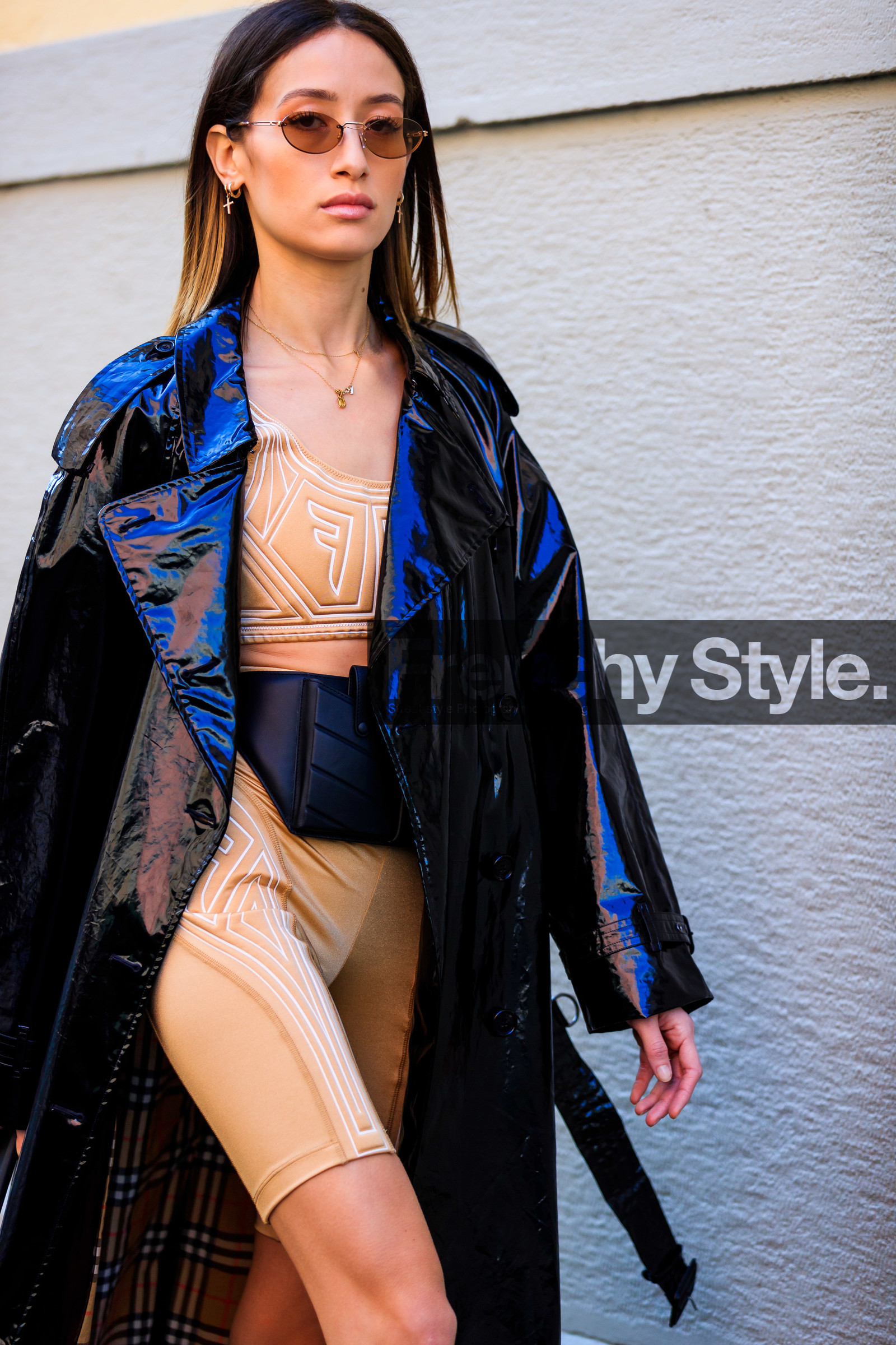 alexandra guerain, beige shorts, beige top, black bag, black coat, burberry, crop top, fanny pack, fendi, leather bag, leather coat, sunglasses, trench coat, MILAN, MFW, fashion week, frenchystyle, FW, jonathan paciullo, street style, AUTUMN WINTER 2019-2020, AW 19-20, FALL WINTER 2019-2020, FW 19-20, vertical, atmosphere details, detail