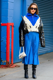 mary leest, blue pullover, blue skirt, white pullover, zipped pullover, black coat, cropped coat, polish coat, down jacket, satin skirt, silk skirt, long skirt, white leather bag, hand bag, black leather bag, high boots, square shape glasses, black sunglasses, fashion week, frenchystyle, FW, jonathan paciullo, street style, FALL WINTER 2020-2021, AUTUMN WINTER 2020-2021, FW 20-21, vertical, full length, NYFW, NEW YORK