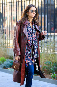 blue denim, brown bag, brown coat, chloé, denim pants, earrings, floral, flowers, jeans, leather bag, leather coat, printed jacket, sunglasses, trousers, PARIS, PFW, street style, jonathan paciullo, FW, frenchystyle, fashion week, AUTUMN WINTER 2019-2020, AW 19-20, FALL WINTER 2019-2020, FW 19-20, vertical, atmosphere details, detail