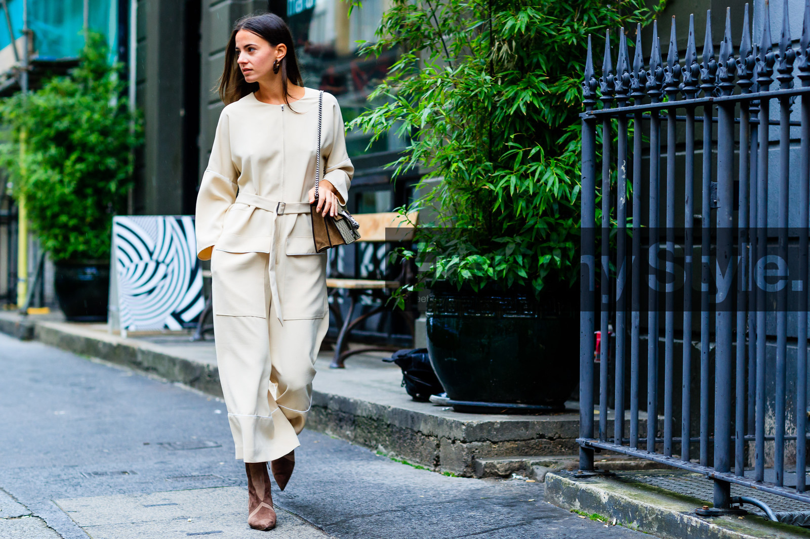 atmosphere details, beige bag, beige jumpsuit, brown boots, fashion week, frenchystyle, full length, FW, gucci, horizontal, jonathan paciullo, leather bag, leather shoes, LFW, LONDON, monogram, printed bag, SPRING SUMMER 2017, SS 17, street style, suede shoes, woman, zina charkoplia