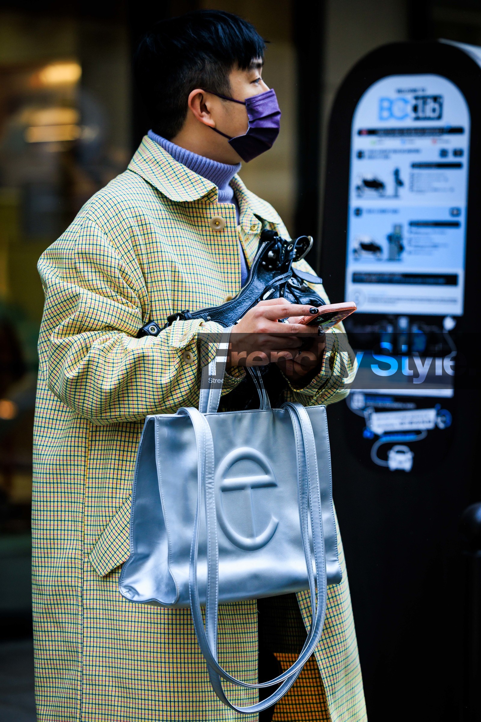 menswear, fashion week, frenchystyle, FW, jonathan paciullo, street style, PFW, PARIS, FALL WINTER 2022-2023, AUTUMN WINTER 2022-2023, FW 22-23, atmosphere details, detail, vertical