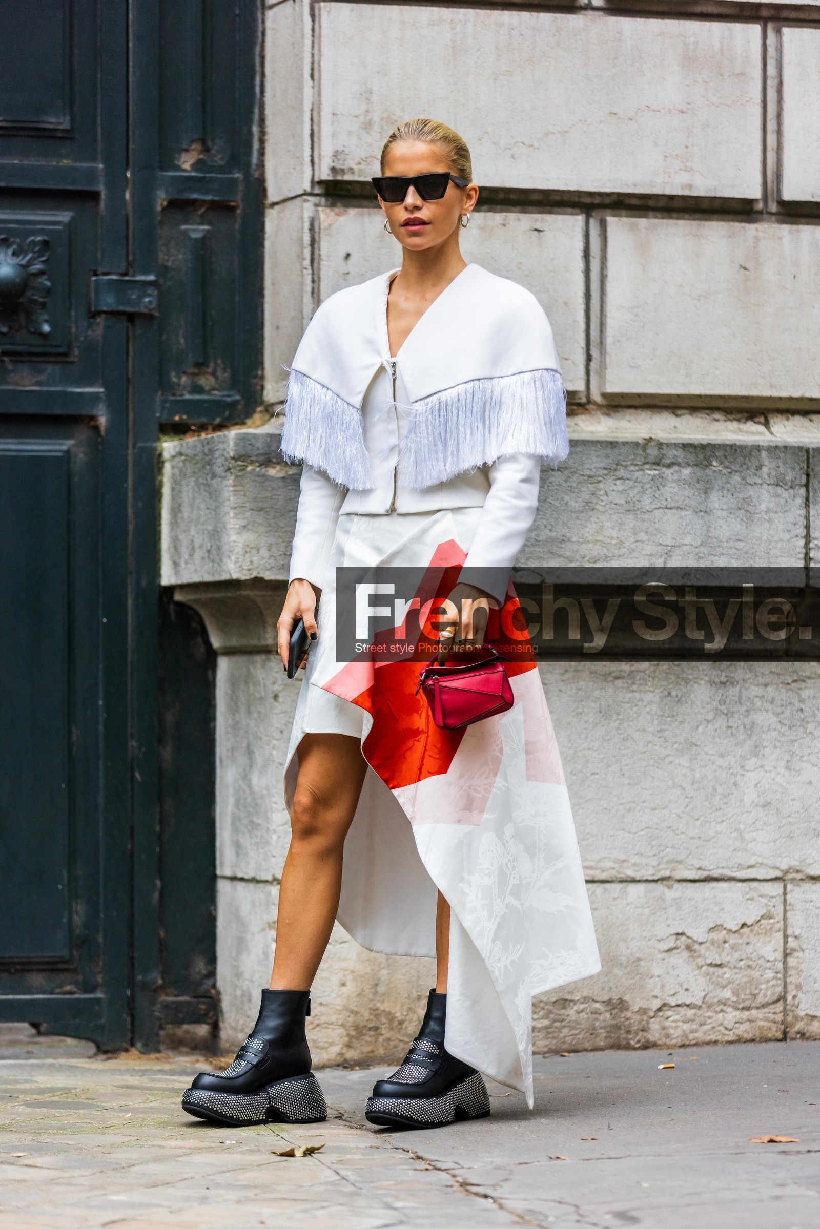 asymetrical skirt, bag, black boots, black sunglasses, boots, Caroline Daur, fringes, jacket, leather bag, leather boots, loewe bag, mini bag, patchwork skirt, plateforme boots, printed skirt, red bag, skirt, sunglasses, white jacket, white skirt, street style, jonathan paciullo, FW, frenchystyle, fashion week, PFW, PARIS, SPRING SUMMER 2022, SS 22, vertical, full length