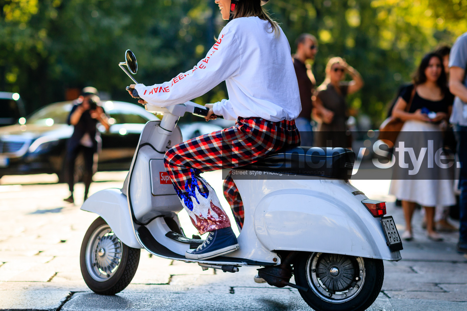 atmosphere details, back detail, blue sneakers, carola bernard, checked pants, converse, detail, fashion week, frenchystyle, FW, glitter, horizontal, jonathan paciullo, MFW, MILAN, plaid, printed pants, sequined pants, SPRING SUMMER 2017, SS 17, street style, tartan, trousers, white sweater