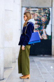 AUTUMN WINTER 2017-2018, AW 17-18, blue bag, camel boots, FALL WINTER 2017-2018, fashion week, frenchystyle, full length, FW, FW 17-18, green pants, grey sweater, high heels, hoodie, jonathan paciullo, leather bag, leather shoes, monica ainley, navy jacket, PARIS, PFW, street style, suede shoes, sunglasses, trousers, vertical
