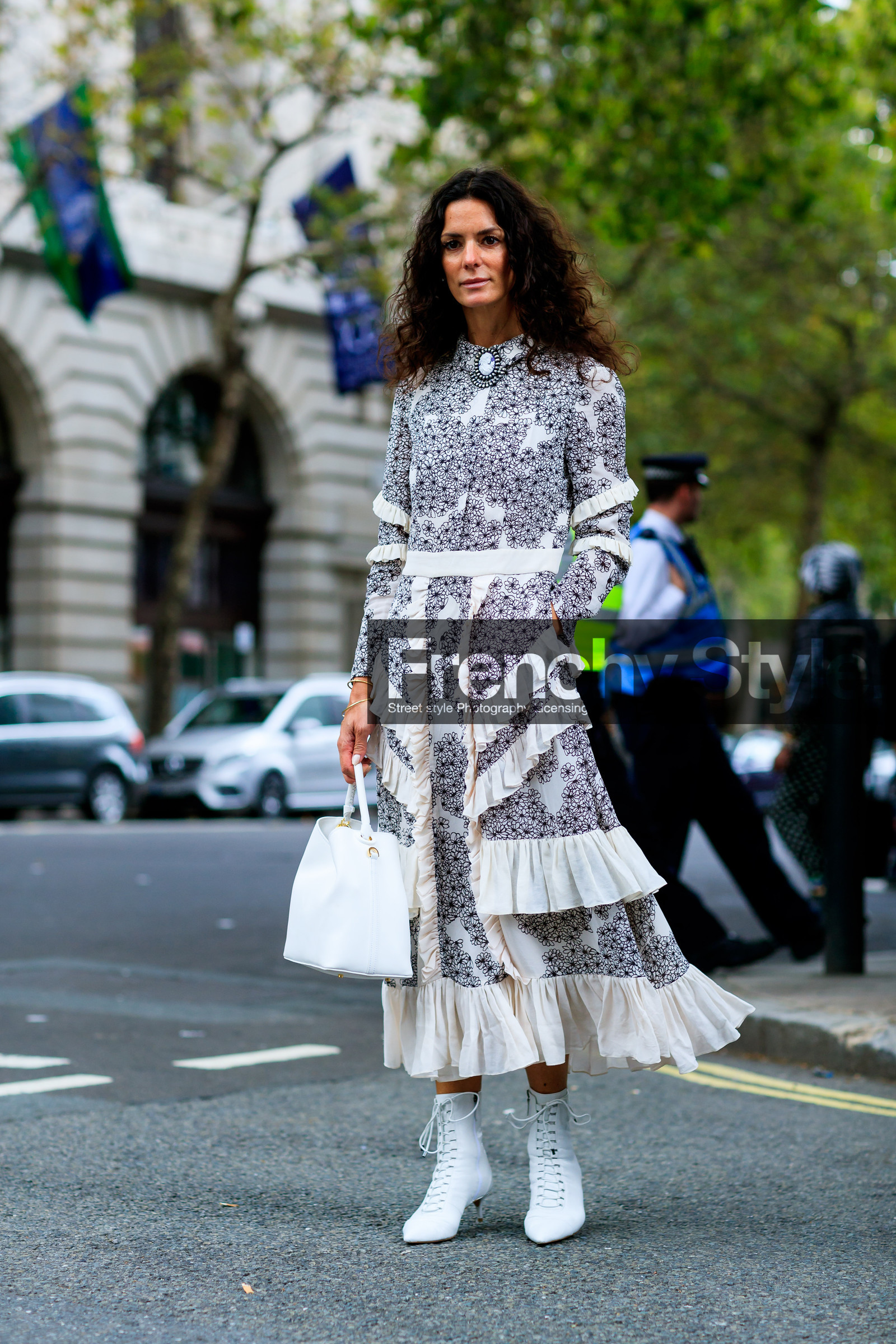 black and white, floral, flowers, graphic dress, high heels, leather bag, leather shoes, printed dress, white bag, white boots, fashion week, frenchystyle, FW, jonathan paciullo, street style, LFW, LONDON, SPRING SUMMER 2019, SS 19, vertical, full length