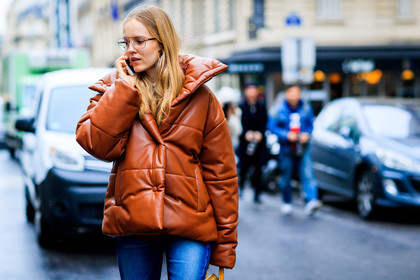 alexandra carl, atmosphere details, AUTUMN WINTER 2017-2018, AW 17-18, blue denim, brown jacket, denim pants, detail, down jacket, FALL WINTER 2017-2018, fashion week, frenchystyle, FW, FW 17-18, horizontal, jeans, jonathan paciullo, leather jacket, PARIS, PFW, street style, trousers