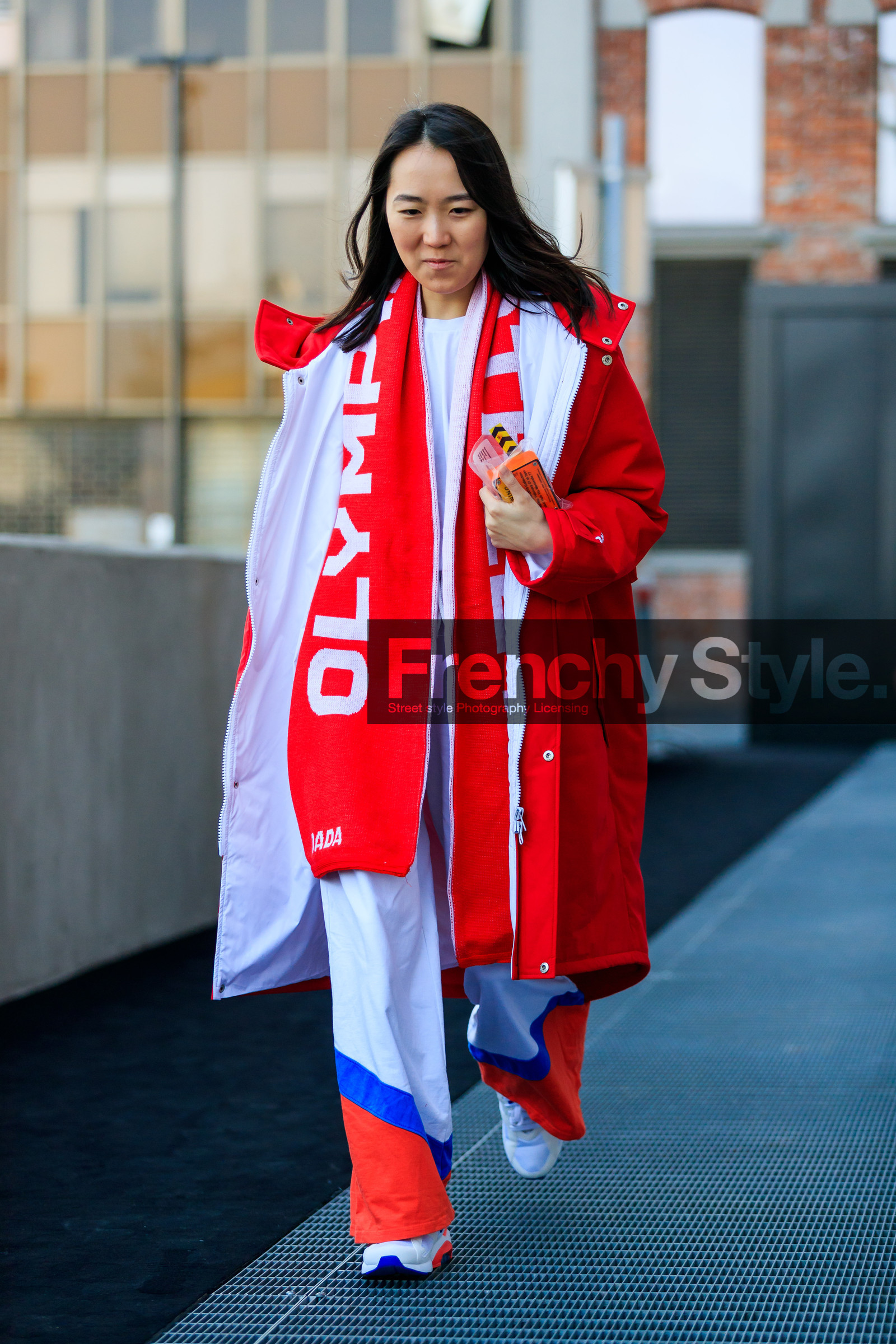 graphic pants, leather shoes, printed pants, printed scarf, rain coat, red coat, red scarf, sportswear, sweatpants, trousers, white pants, white sneakers, white t shirt, fashion week, frenchystyle, FW, jonathan paciullo, street style, MFW, MILAN, AUTUMN WINTER 2018-2019, FALL WINTER 2018-2019, FW 18-19, vertical, full length