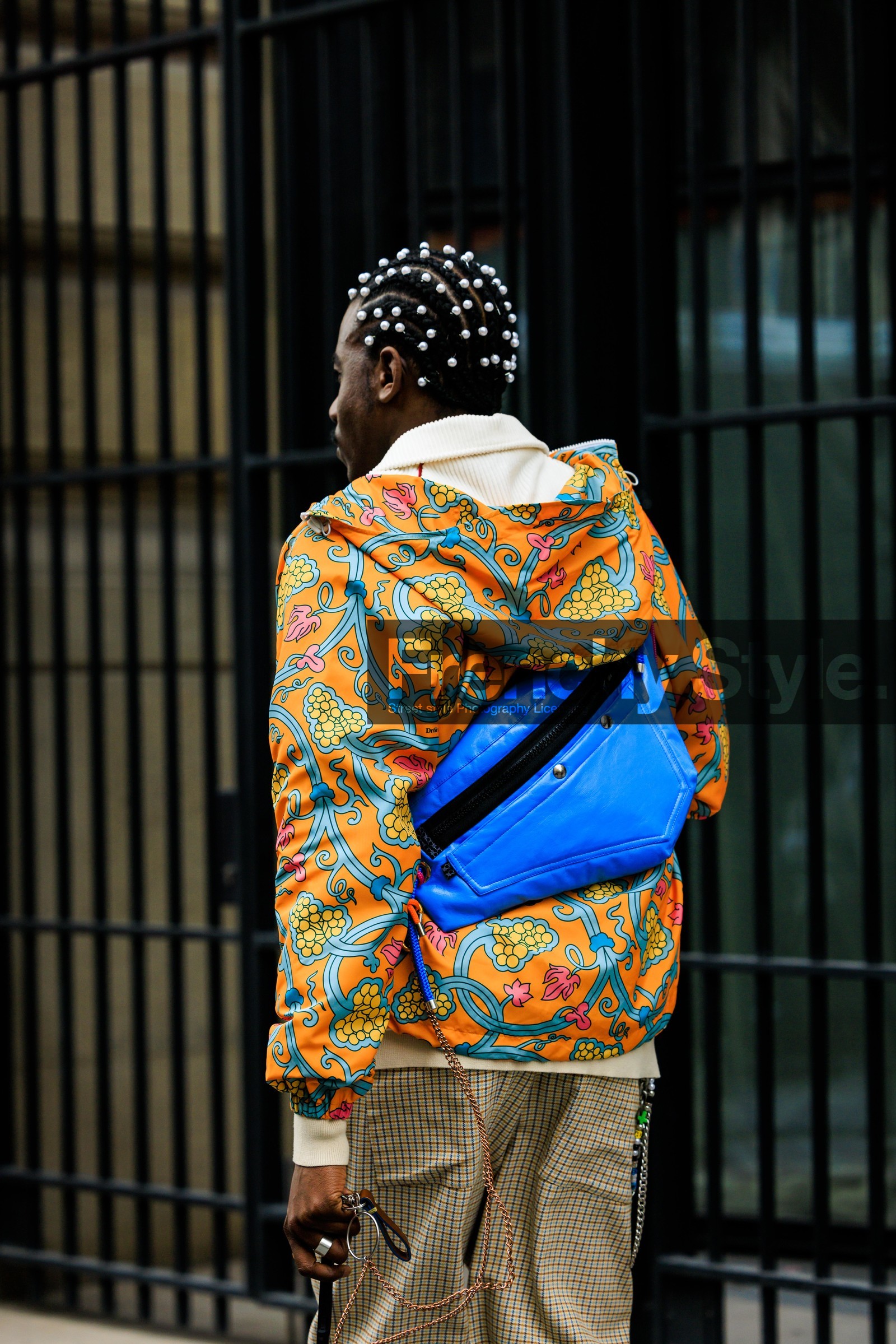 braided hair, hair pearls, hair beads, flower jacket, orange jacket, printed, jacket, blue fanny pack, plaid pants, baggy pants, back details, fashion week, frenchystyle, FW, jonathan paciullo, street style, AUTUMN WINTER 2022-2023, FALL WINTER 2022_2023, FW 22-23, PFW, PARIS, vertical, detail