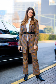 AUTUMN WINTER 2017-2018, AW 17-18, black belt, black shoes, blazer, checked jacket, checked suit, FALL WINTER 2017-2018, fashion week, frenchystyle, full length, FW, FW 17-18, graphic jacket, graphic pants, graphic suit, gucci, high heels, jonathan paciullo, leather belt, leather shoes, MFW, MILAN, orange suit, plaid, printed jacket, printed pants, printed suit, street style, striped suit, trousers, vertical, white top