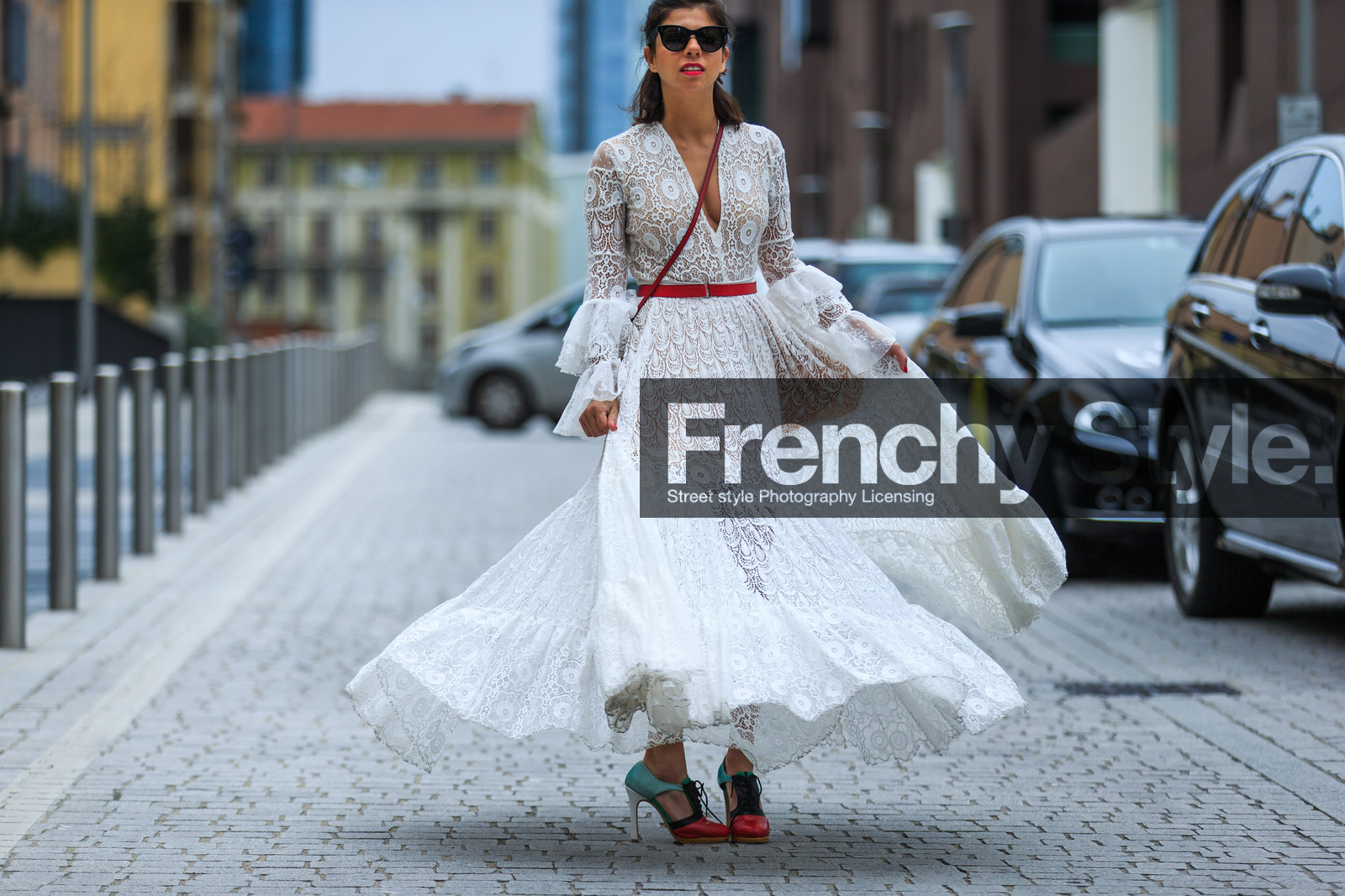 atmosphere details, AUTUMN WINTER 2016-2017, AW 16-17, FALL WINTER 2016-2017, fashion week, frenchystyle, full length, FW, FW 16-17, high heels, horizontal, jonathan paciullo, lace dress, leather belt, leather shoes, LFW, LONDON, long dress, MENSWEAR, red belt, street style, sunglasses, white dress