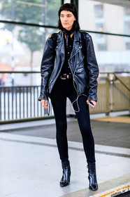 black bag, black bandana, black belt, black boots, black denim, black pants, black shirt, denim pants, fashion week, frenchystyle, full length, FW, high heels, jeans, jonathan paciullo, leather backpack, leather belt, leather shoes, LFW, LONDON, model, SPRING SUMMER 2017, SS 17, street style, tone on tone, total look black, trousers, vertical, woman