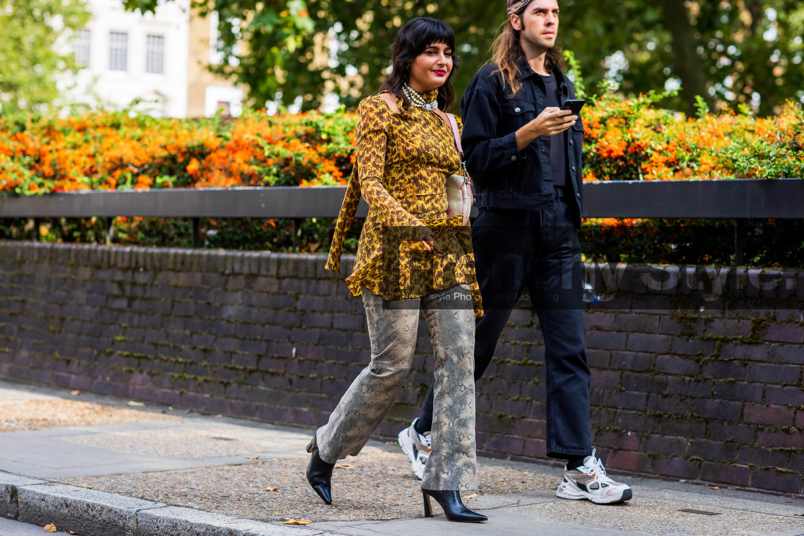 Maria Bernad, print, animal print, trousers, boots, black, yellow, ruffles, shirt, necklace, pants, sneakers, jacket, fashion week, frenchystyle, FW, jonathan paciullo, street style, SPRING SUMMER 2022, SS 22, LFW, LONDON, horizontal, full length, atmosphere details
