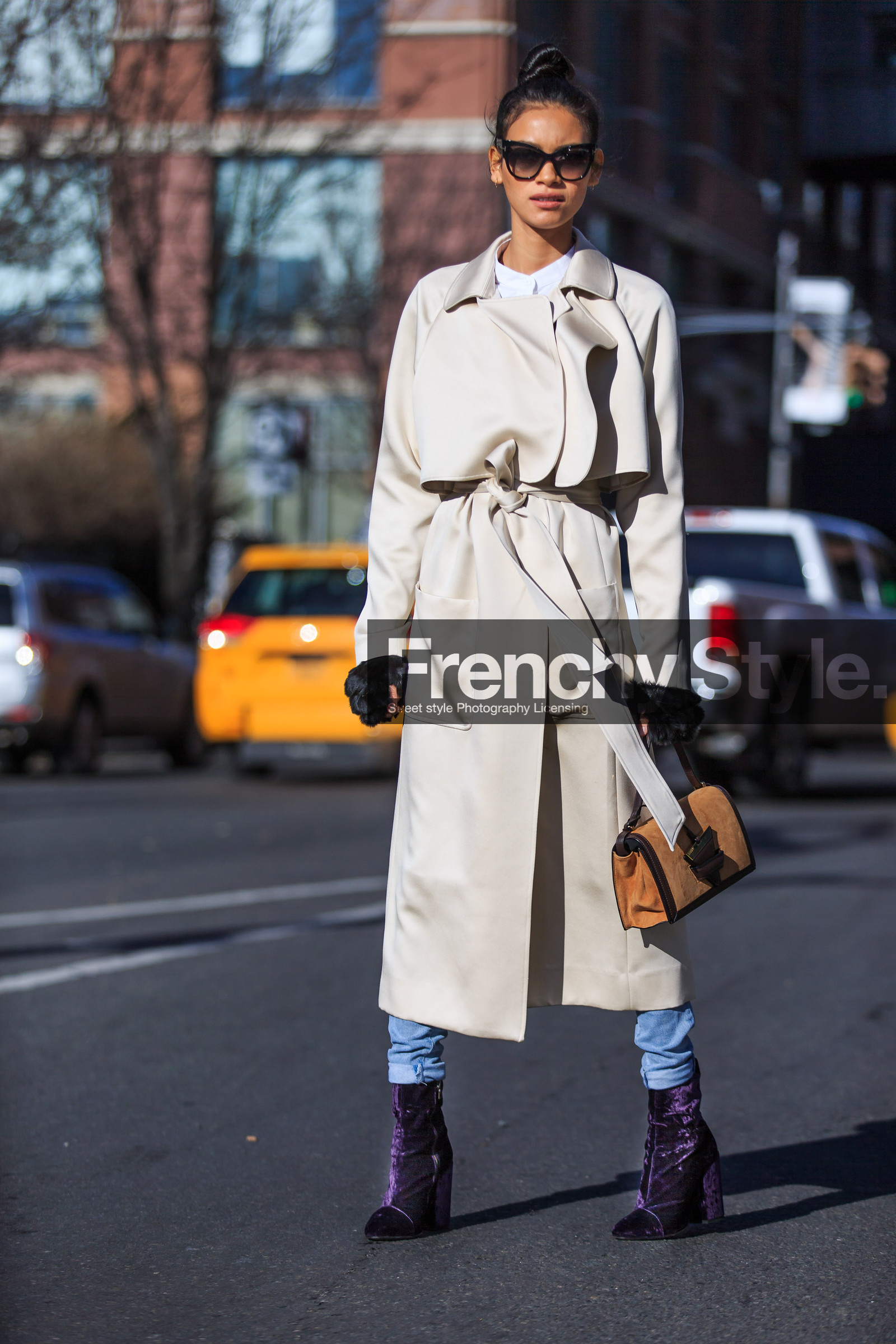 AUTUMN WINTER 2016-2017, AW 16-17, beige coat, blue denim, brown bag, camel bag, denim pants, fashion week, frenchystyle, full length, FW, FW 16-17, high heels, jeans, jonathan paciullo, leather bag, NEW YORK, NYFW, purple boots, skinny jeans, street style, suede bag, sunglasses, trench coat, trousers, velvet, vertical, white coat, woman