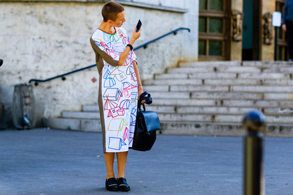 atmosphere details, black bag, drawings, fashion week, frenchystyle, full length, FW, horizontal, jonathan paciullo, leather backpack, leather bag, leather shoes, PARIS, PFW, printed dress, SPRING SUMMER 2017, SS 17, street style, white dress