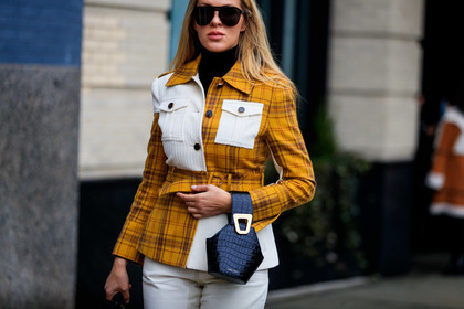 black sunglasses, aviator sunglasses, yellow jacket, white jacket, checked jacket, belted jacket, corduroy jacket, velvet jacket, black leather bag, animal skin bag, mini bag, big buckle bag, golden buckle bag, danse lente bag, fashion week, frenchystyle, FW, jonathan paciullo, street style, AUTUMN WINTER 2020-2021, FALL WINTER 2020-2021, FW 20-21, horizontal, atmosphere details, detail, NYFW, NEW YORK